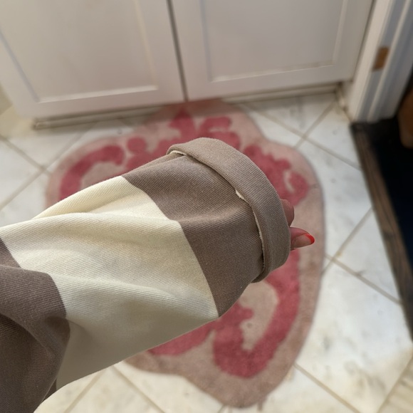 Forever 21 long seleve - Picture 3 of 4